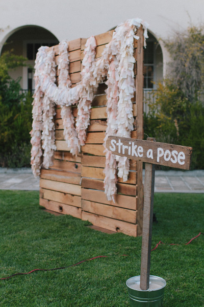 10 DIY Wedding Photo Booths The Girl Creative